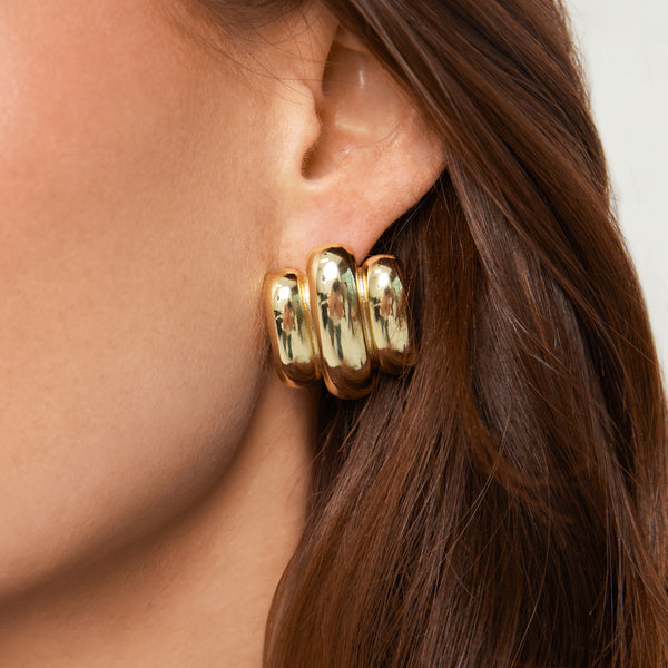 Gold Curve 3 Band Studs